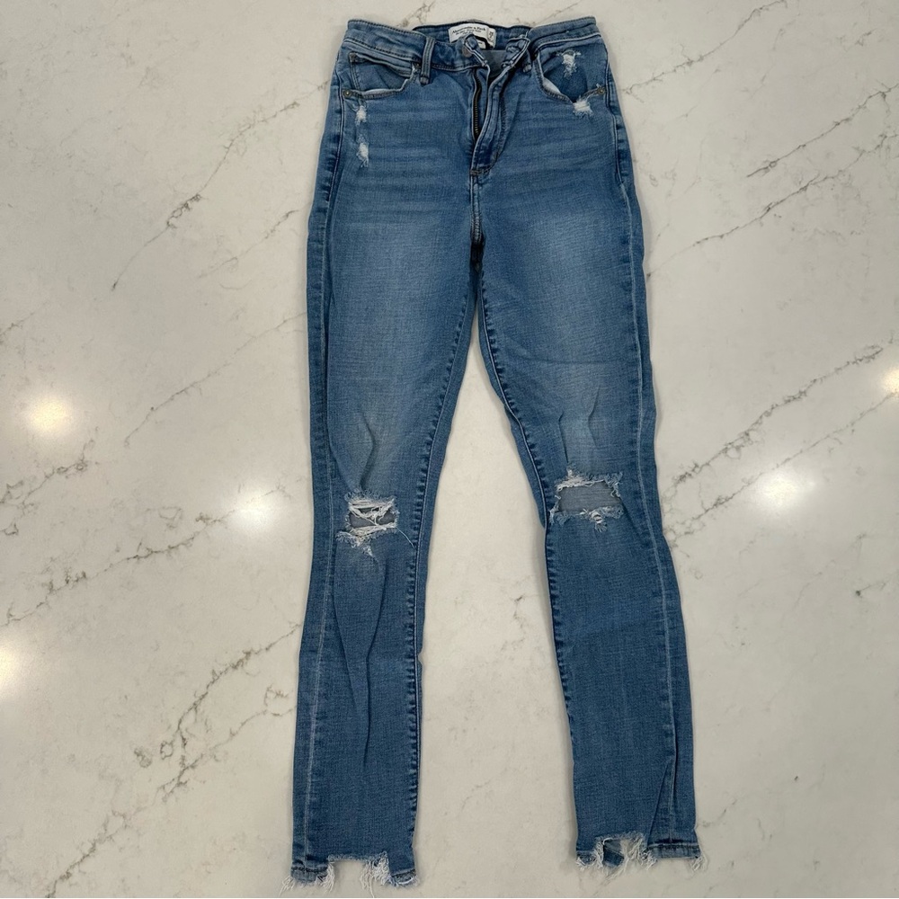 ✨SOLD✨A&F 2L Curve Love Super Skinny Ankle High Rise